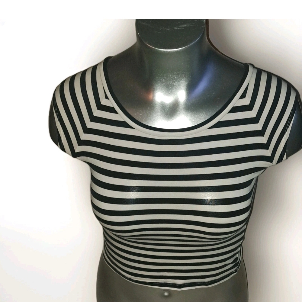 2 Ellemenno Vtg Y2K- 1 Black & White AND 1 Blue & White Striped Top in Sz Large